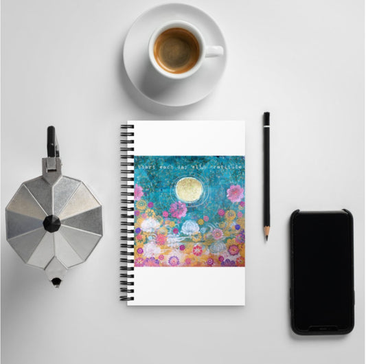 Notebook "start each day with gratitude"